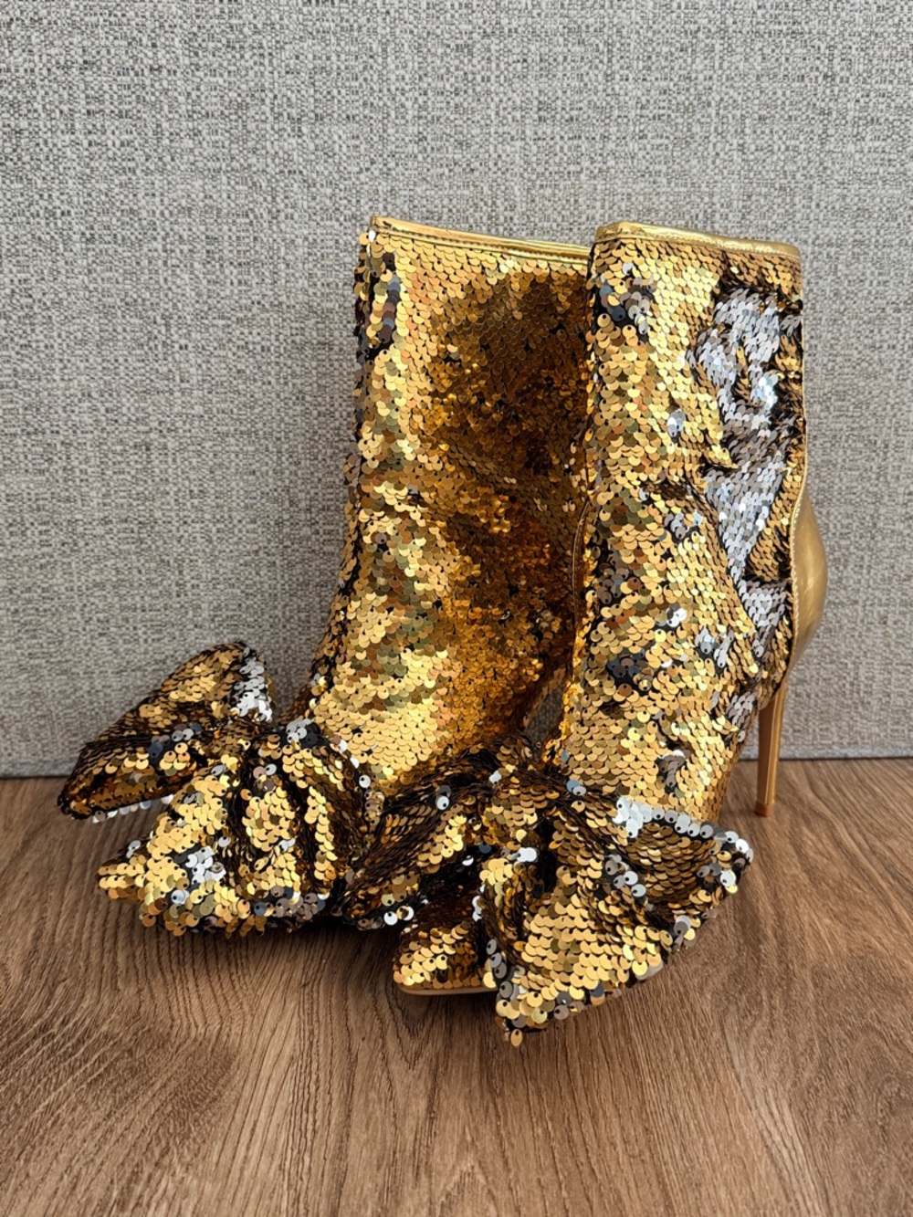 🆕 Cape Robbin Gold Sequin Bow Ankle Boots